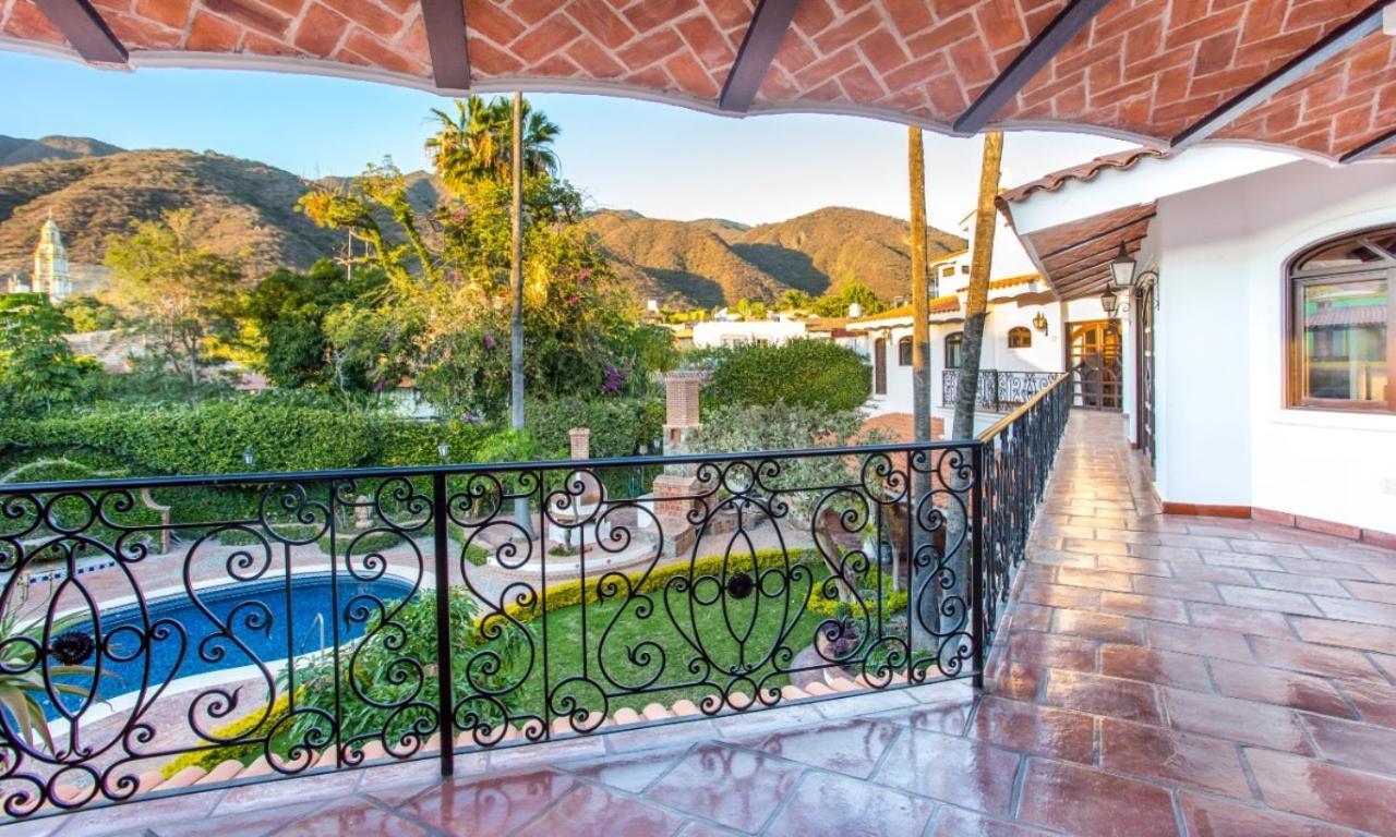 Caroline Bella Bed & Breakfast Ajijic Dış mekan fotoğraf