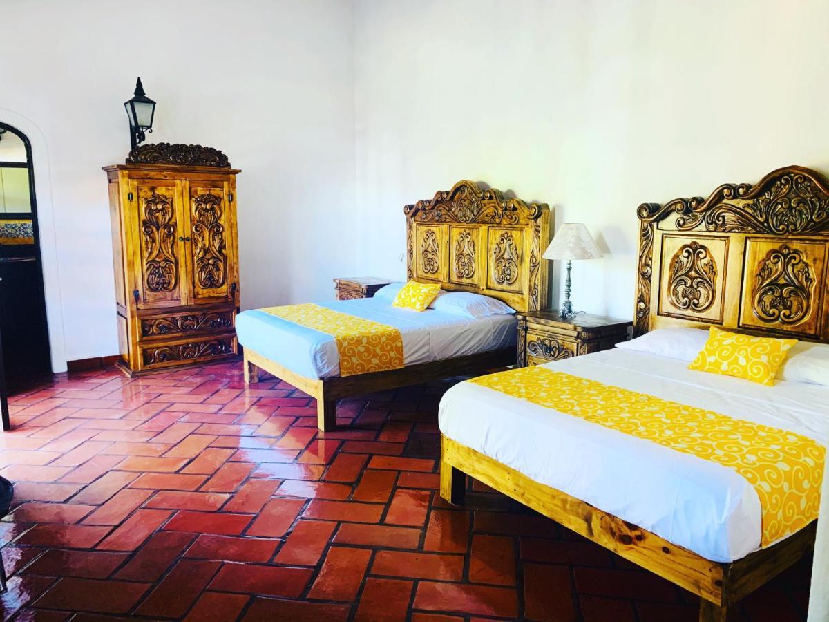 Caroline Bella Bed & Breakfast Ajijic Dış mekan fotoğraf